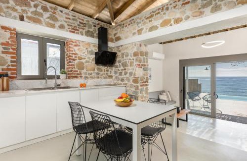 Nea Skioni Villa | Melivia Seafront Resort
