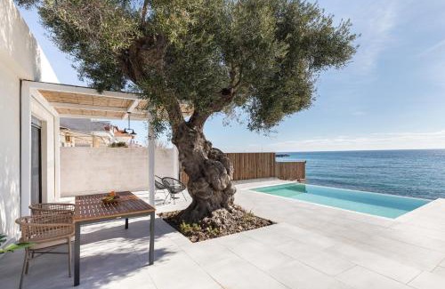 Nea Skioni Villa | Melivia Seafront Resort