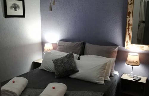 Nelspruit Cabina | @ Melkweg is situated in Nelspruit, close to Kruger park and Mozambique.