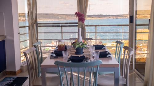 Għadira Apartamento | Mellieha Bay 3 Bedroom Apartment 'Coastal Comfort'