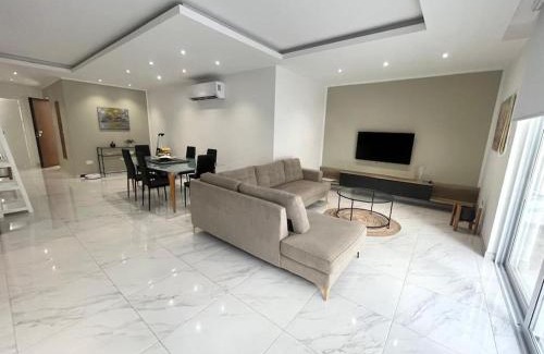 Ta' Pennellu Apartamento | Mellieha Spacious Apt back Terrace Prime Location