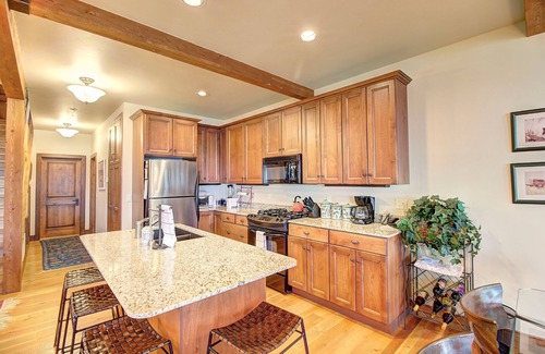 Northwest Montana - Glacier National Park Casa | Mellow Cove Retreat!! Private Dock and Outdoor Kitchen!!