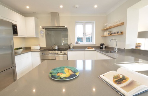 Thorpeness Casa | MELLOWS, THORPENESS, pet friendly, with a garden in Thorpeness