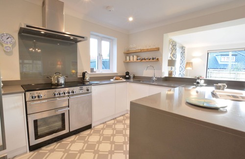 Thorpeness Casa | MELLOWS, THORPENESS, pet friendly, with a garden in Thorpeness