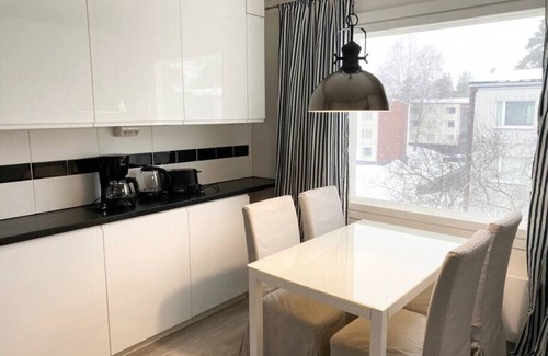 Itainen District Apartamento | #MELLUNMÄKI · Renovated 3 bedroom apt next to metro