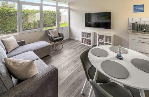 Chapel Saint Leonards Casa | Melody's Beach Lodge