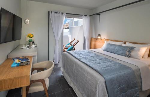 Perissa Hotel | Meltemi Excelsior Suites