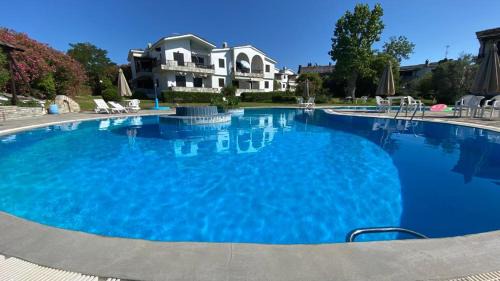 Kassandra Casa | Meltemi rock house