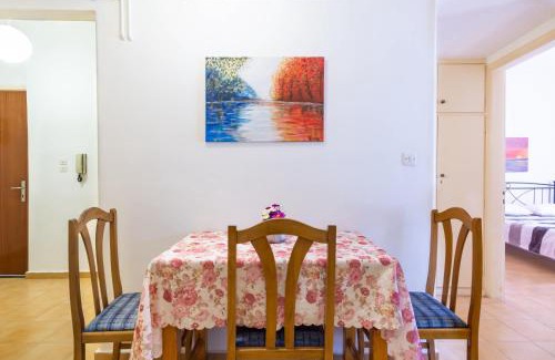 Patras Apartamento | Mema's Tranquil Apartment in Patra