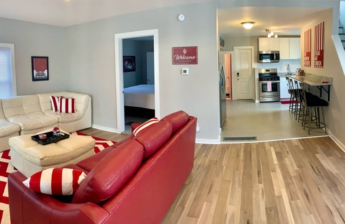 Bloomington Casa | Memorial Stadium & Assembly Hall House: The Porch