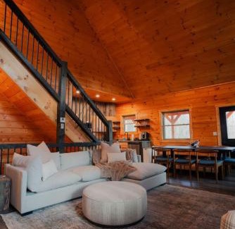 McArthur Casa | Memories at Hillside A Modern Cabin Hocking Hills