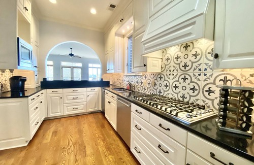Downtown Memphis Casa | Memphis Dream House - 6 bedrooms - ON THE RIVER - Pool + Elevator + Gym + VIEWS