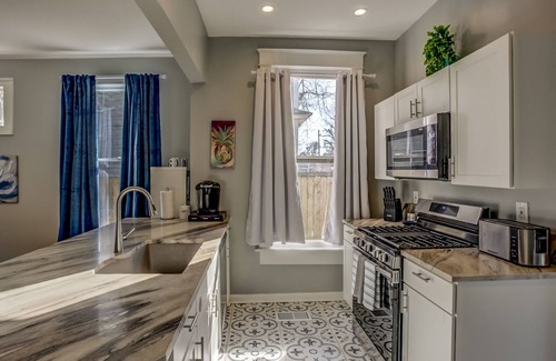 Medical District Casa | Memphis Home of the Blues 5 Star,1mi. to downtown, midtown. Gated, FREE parking