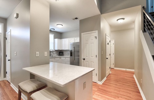 Uptown Casa | Hermosa casa en el centro - recientemente renovada