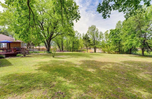 Capleville Cabaña | Memphis Vacation Rental Getaway w/ Large Deck