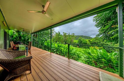 Utchee Creek Casa | Mena Creek Flower House