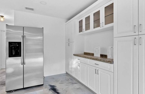 Ojus Casa | Menachem 20270 NE 25th Ave · Miami Pool House Near Aventura - Well Located!