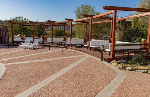 Sozopol Apartamento | MENADA * SOUTH PEARL* Pool View Studio for Family