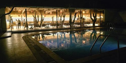 Dharwad Complejo | Menaka inn