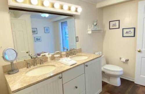 East Falmouth Casa | Menauhant Beach Paradise