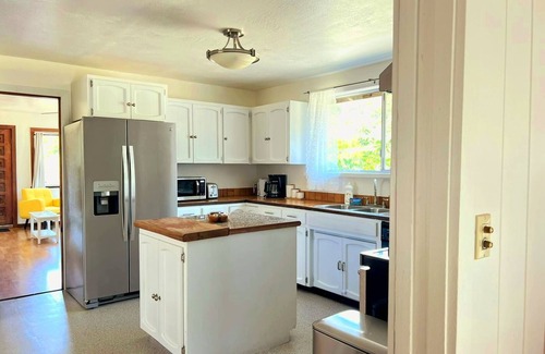 Fort Bragg Casa | Mendocino Coast Home with Sauna and Fireplace