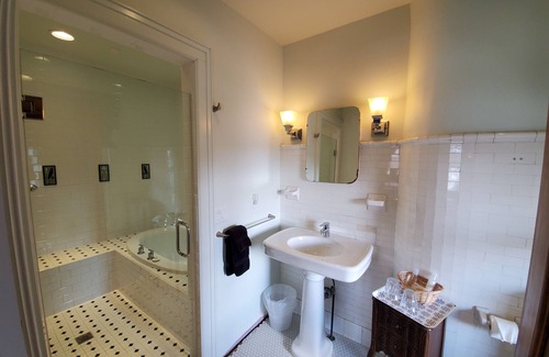 Tenney-Lapham Casa | Mendota Lake House Inn