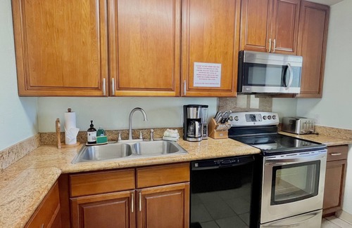 Kihei Condominio | Menehune Shores 227 2 Bedroom Condo