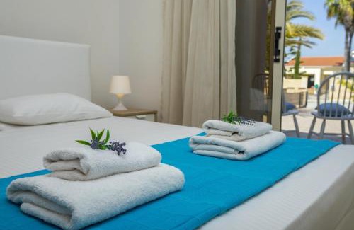 Meneou Villa | Meneou Beachfront Villa