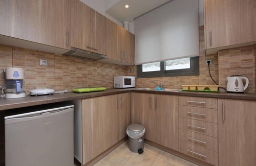 Metaxourgio Casa | Meni Apartments Hotel