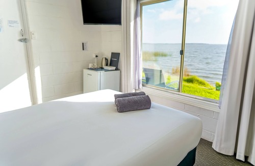 Bonney Hotel | Meningie's Waterfront Motel