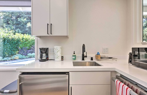 Linfield Oaks Apartamento | ¡NUEVO! Menlo Park Studio ~ 2 Mi a la Universidad de Stanford