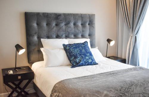 Menlyn Apartamento | Menlyn Apartment - Red Velvet