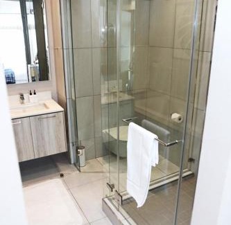 Menlyn Apartamento | Menlyn Trilogy - 2 Bedroom & Great Views - No Loadshedding