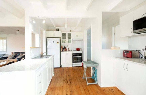 Bawley Point Casa | MeNo's at Bawley is located just a short walk to the stunning beaches of Bawley Point