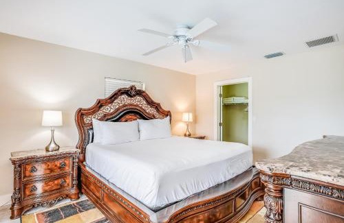 Marco Island Casa | Menorca Court