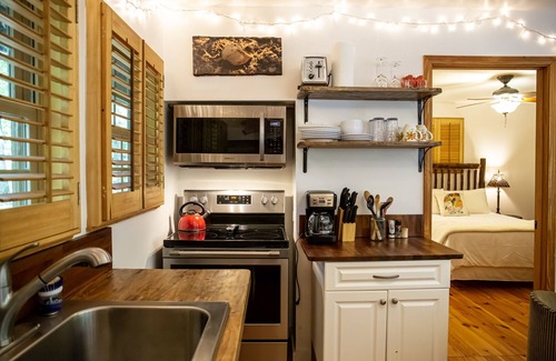 Mentone Cabina | Mentone's favorite Cozy Cabin! In the heart of Mentone: In Town but Far Out