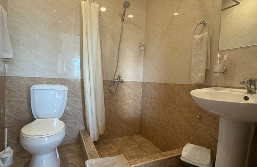 Kentron Hotel | Menua Hotel Yerevan