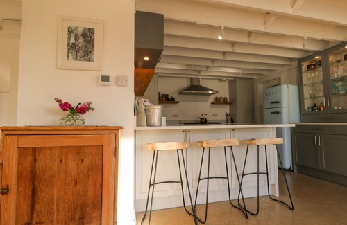 Meonstoke Casa | MEON BOSCAGE, pet friendly, luxury holiday cottage in Meonstoke