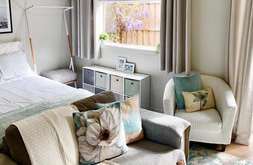 Bell Post Hill Apartamento | MEPLE, Tiny Home, Pets, Walk2Food, WiFi, Bfast, Private, Serene