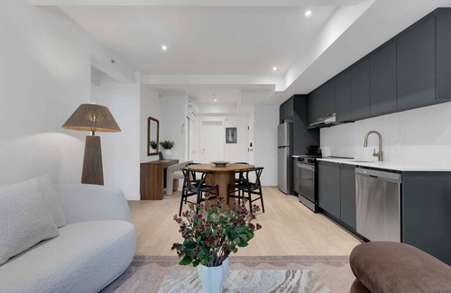 Cite Multimedia Apartamento | Mercer- Old Mtl 2 Beds 2 Baths+ Free parking