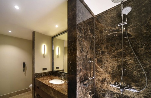 Bahcelievler Hotel | Mercure Istanbul West Hotel and Convention Center