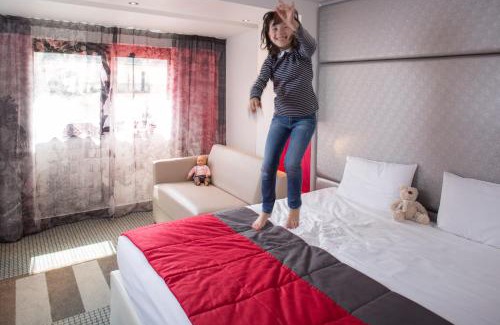 Quartier des Grandes-Carrieres Hotel | Mercure Paris Montmartre Sacré Coeur