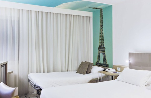 Saint-Lambert Hotel | Mercure Paris Vaugirard Porte de Versailles