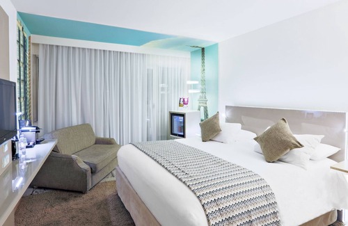 Saint-Lambert Hotel | Mercure Paris Vaugirard Porte de Versailles