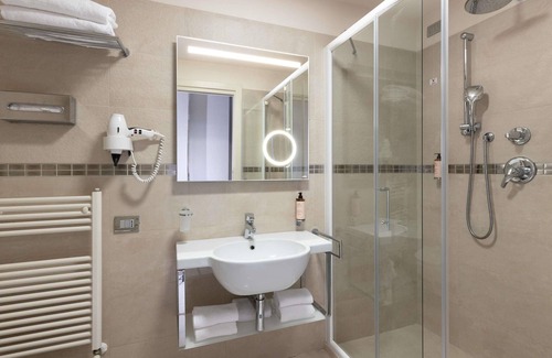 Marina Centro Hotel | Mercure Rimini Artis