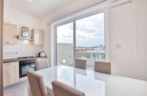 Sliema Apartamento | Mercury Residence No15 Penthouse Terrace by Haven & Keys Malta