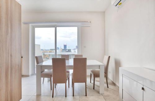 Sliema Apartamento | Mercury Residence No15 Penthouse Terrace by Haven & Keys Malta