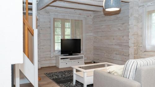 Mandjala Otro | Mere Holiday Home