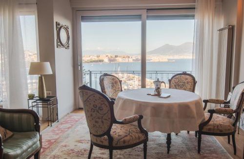 Mergellina Casa | Mergellina Seaside Panoramic Luxury Apartment with Lift