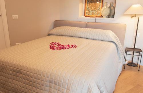 Mergellina Casa | Mergellina Seaside Panoramic Luxury Apartment with Lift